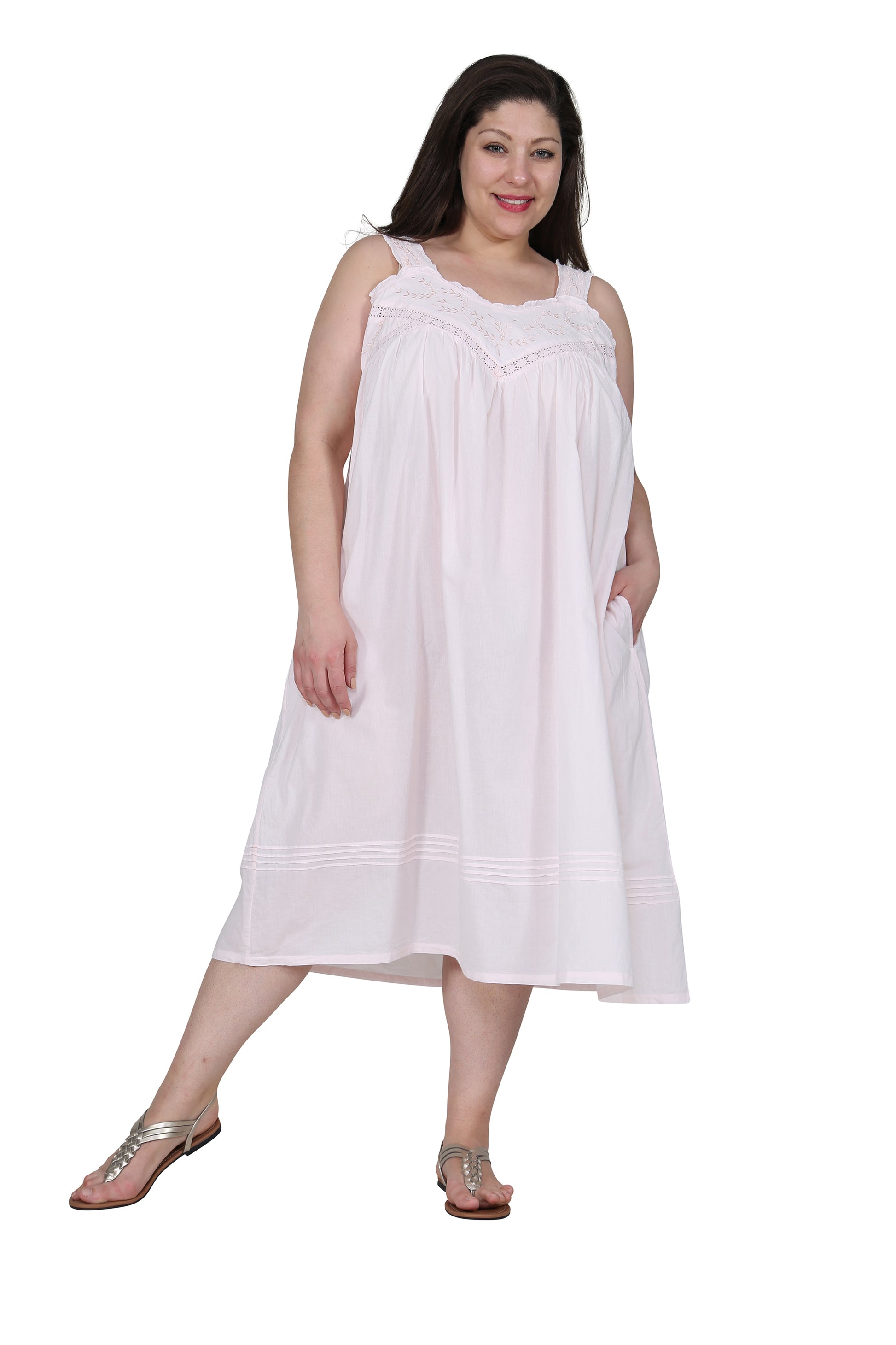 100% Cotton Embroidered Gown - La Cera