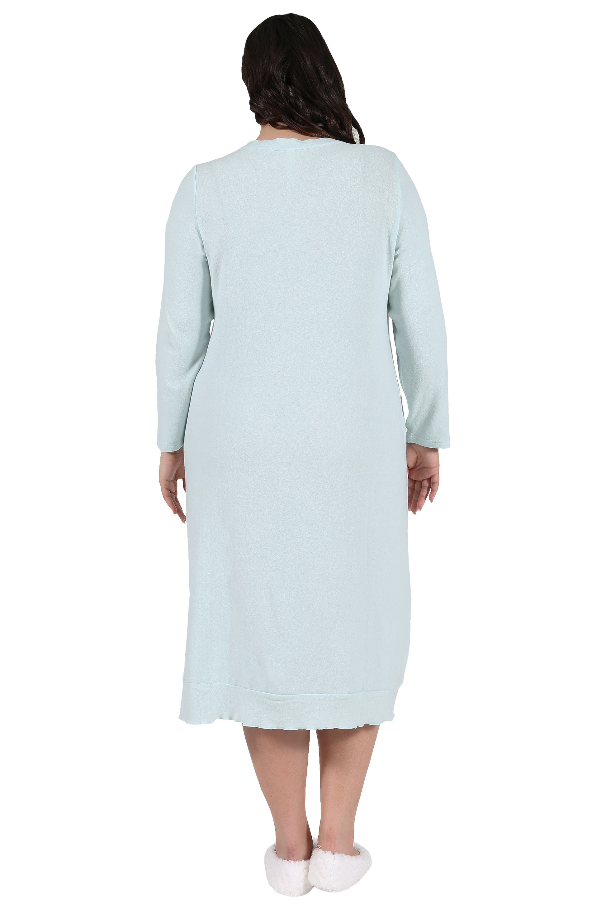 The Comfort Collection Plus Size Snap Gown - La Cera