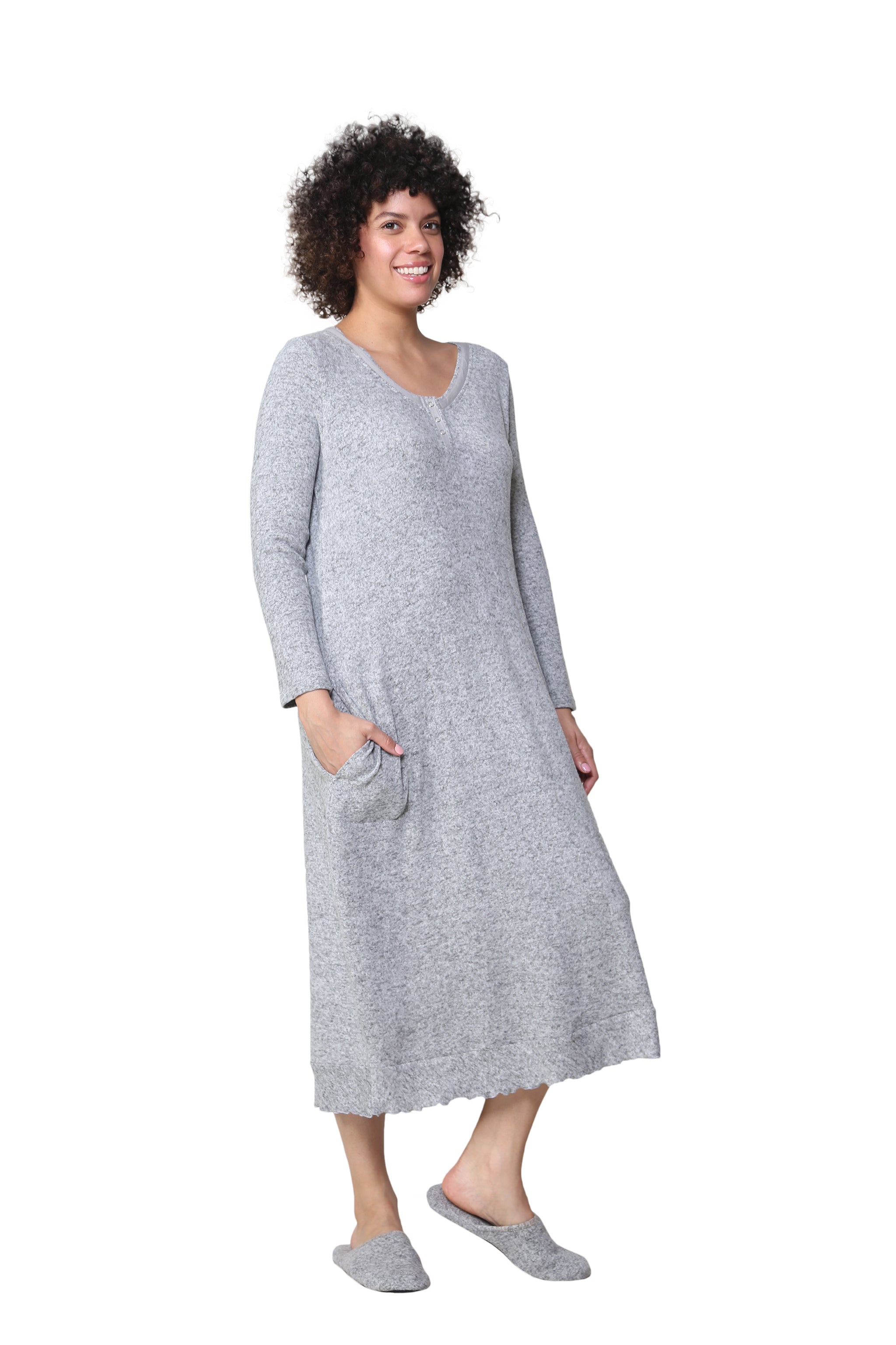 The Comfort Collection Snap Gown - La Cera