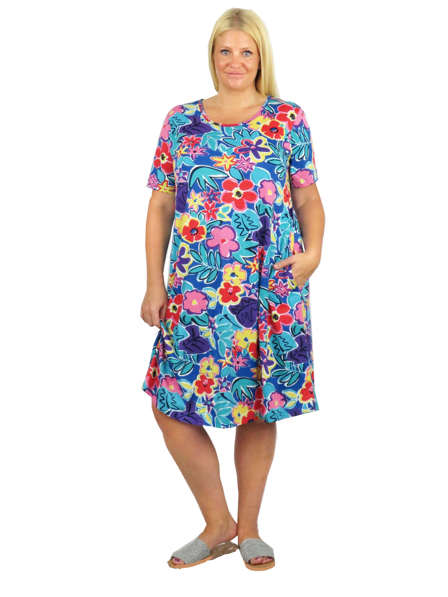 Vestido corto de punto de algodón de manga corta de talla grande