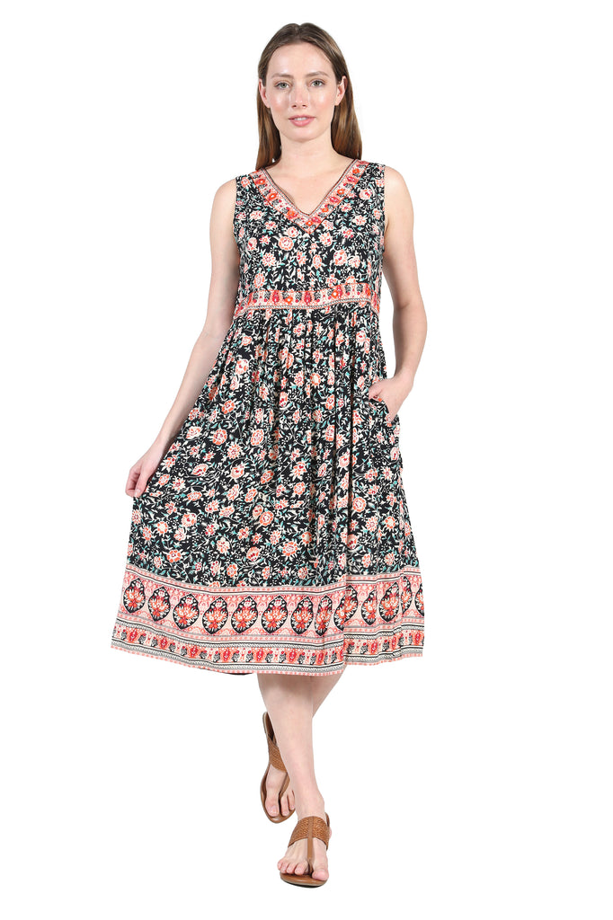 V-Neckline Empire Waist Border Print Dress – La Cera™