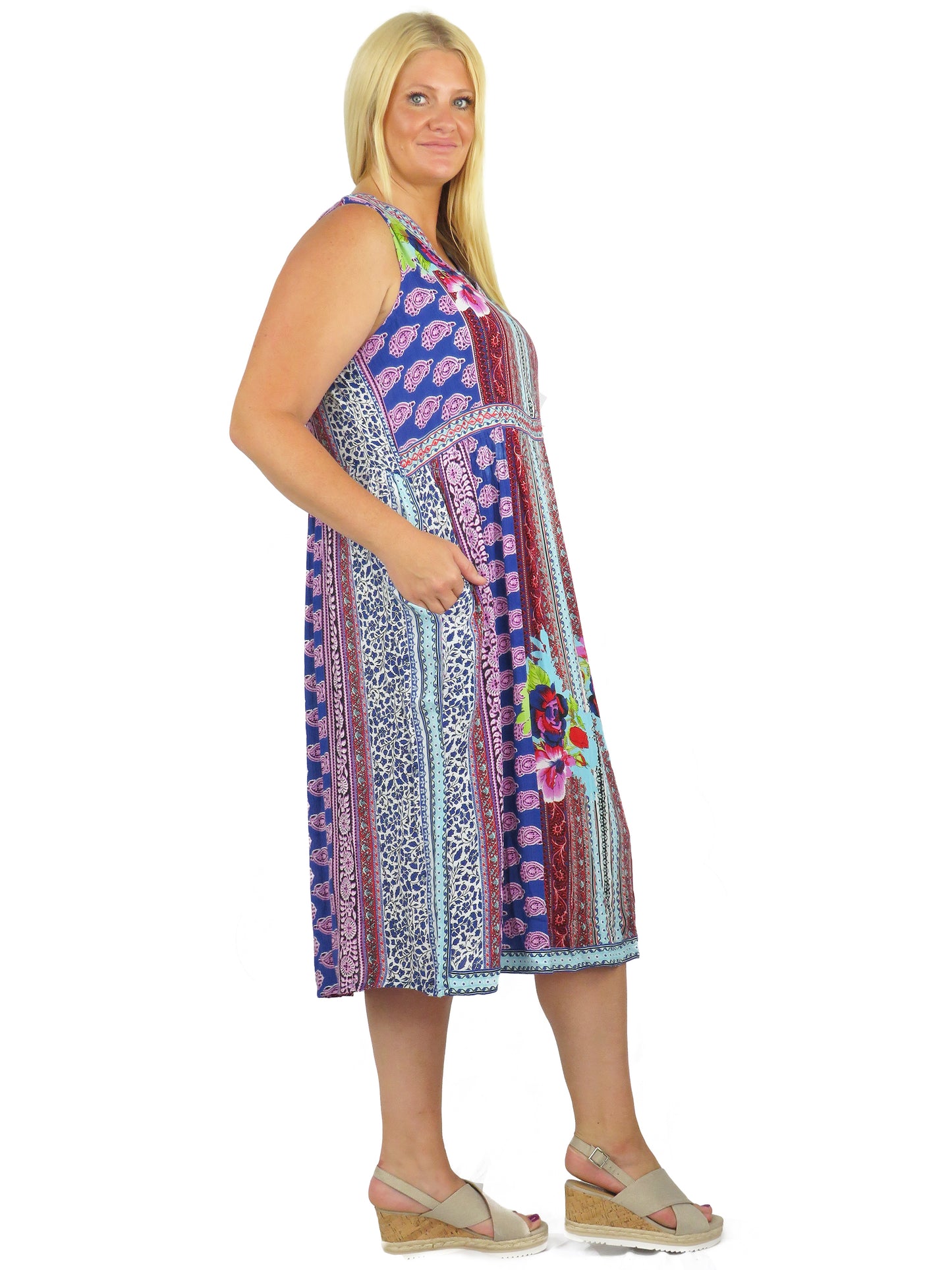 V-Neckline Empire Waist Border Print Dress - Plus Size
