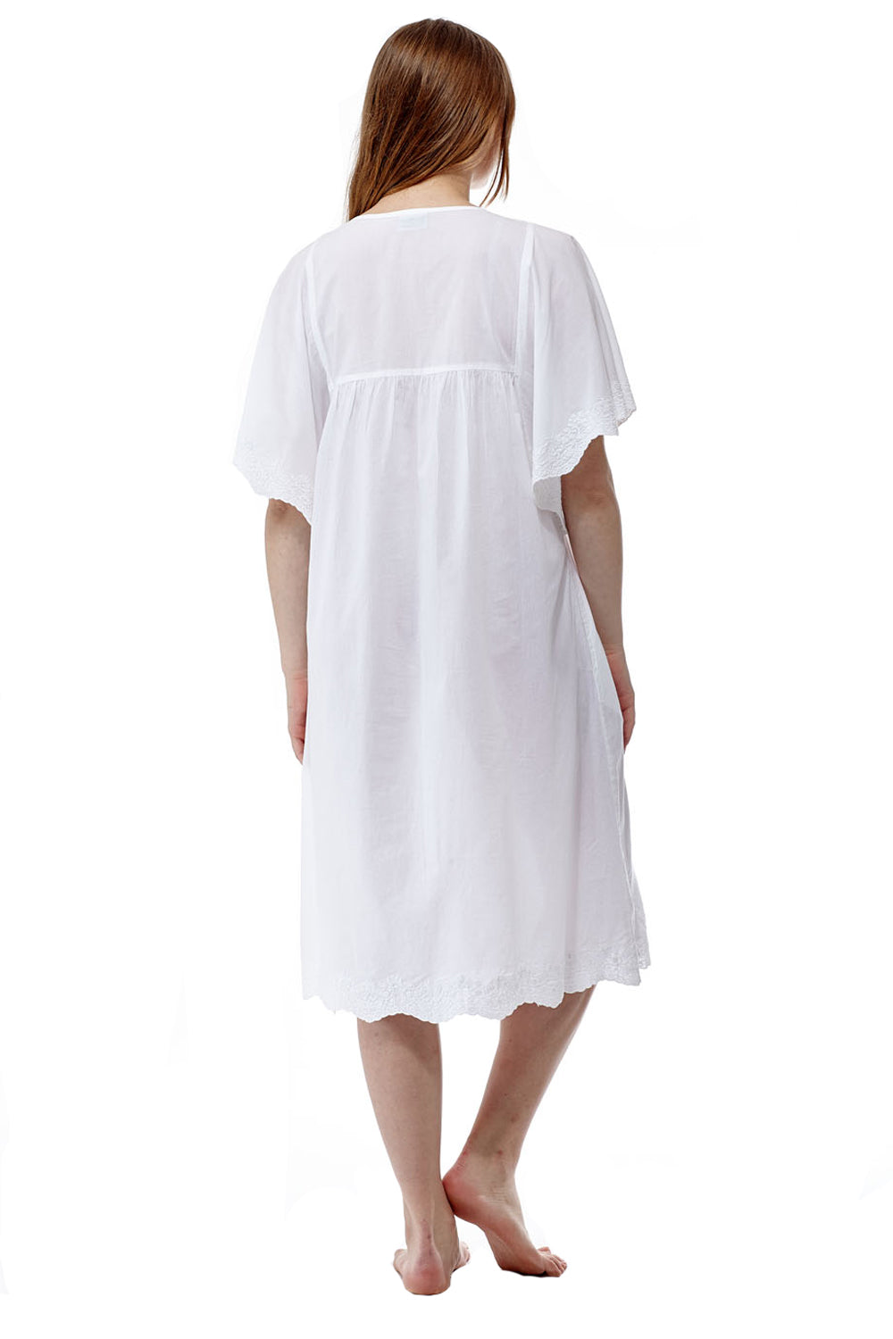 Vestido con mangas acampanadas y canesú de croché de La Cera